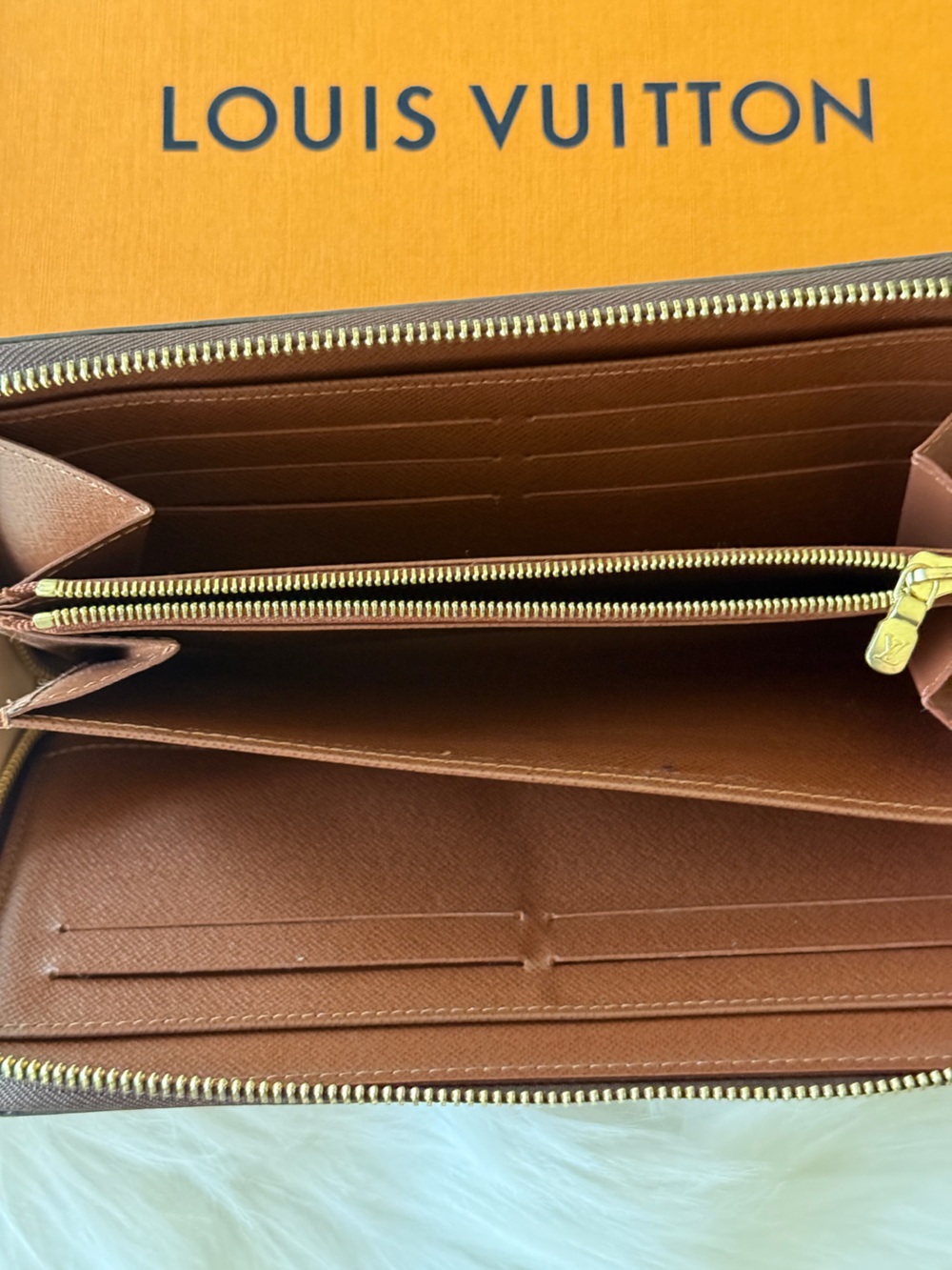 LOUIS VUITTON ZIPPY ORGANIZER WALLET MONOGRAM CANVAS AUTHENTIC W/ BOX - Picture 7 of 7